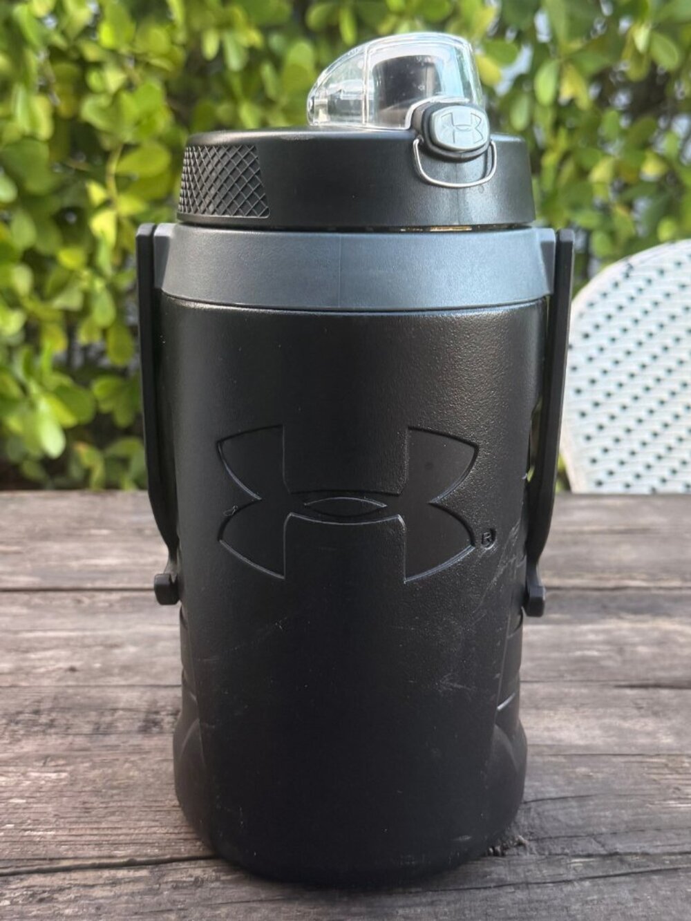 Under Armour Sideline 64oz Black Thermos Water Jug Double Insulated Fence Hooks
